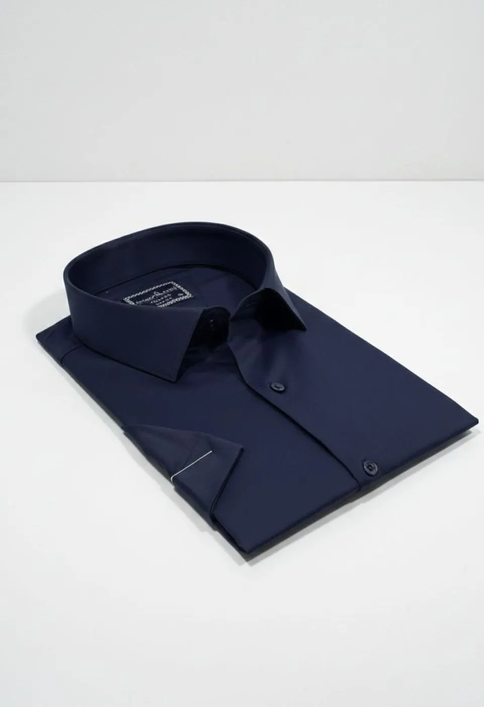 Büyük Beden Slim Fit Kısa Kol Düz Renk Erkek Gömlek 4GMK313036007 Büyük Beden Slim Fit Kısa Kol Düz Renk Erkek Gömlek 4GMK313036007