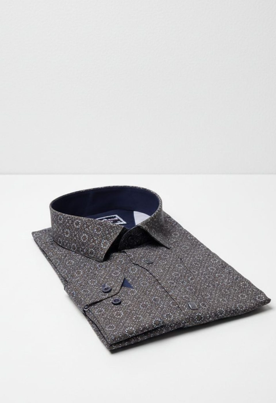 Büyük Beden Slim Fit Uzun Kol Desenli Dijital Baskılı Erkek Gömlek 4GMK316001007 Büyük Beden Slim Fit Uzun Kol Desenli Dijital Baskılı Erkek Gömlek 4GMK316001007