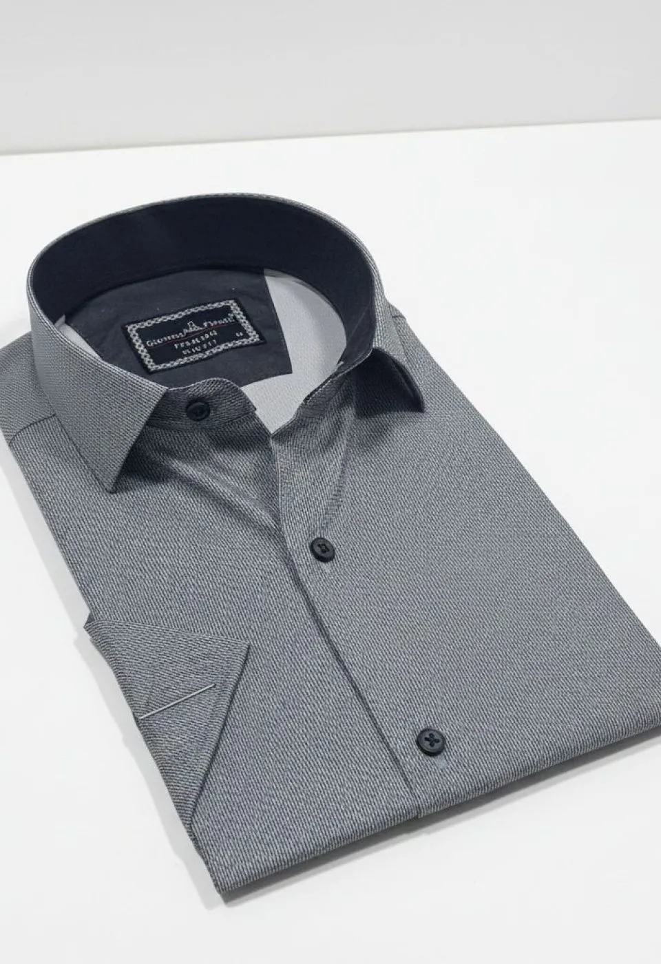 Slim Fit Kısa Kol Dijital Baskılı Desenli Erkek Gömlek 3GMK321011010
